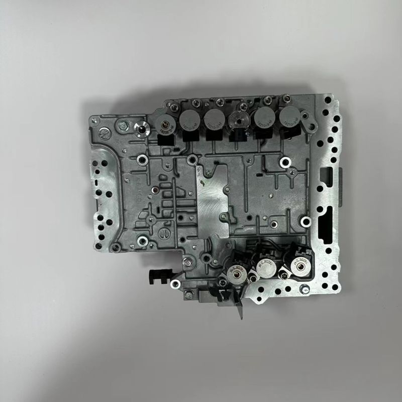 RE7R01A JR710E Korpus zaworu skrzyni biegów dla Nissan i Infiniti 2023 w rozmiarze 35X35X25CM