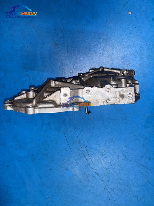 Z tyłu K114 CVT skrzynia biegów z pięcioma otworami mocowania dla 2019 modelu Toyota C-HR 2.0L CVT skrzynia biegów.